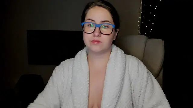 SeasonalSomeone online show from October 31, 10:11 pm