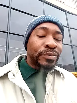 Snapshot of Ogmelo chatting on June 22, 5:37 am Ogmelo online show from June 22, 5:37 am