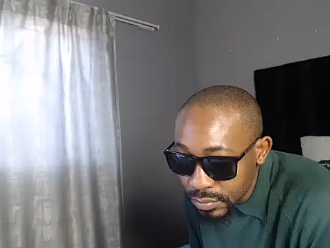 Snapshot of Ogmelo chatting on July 19, 2:32 pm Ogmelo online show from July 19, 2:32 pm