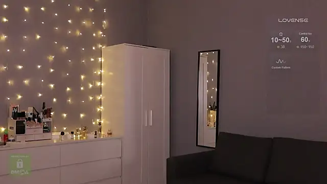 Snapshot of Hit-girl- chatting on February 2, 6:42 pm Hit-girl- online show from February 2, 6:42 pm