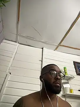 Snapshot of livepro chatting on March 7, 5:48 am livepro online show from March 7, 5:48 am