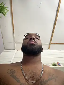 Snapshot of livepro chatting on April 1, 2:47 pm livepro online show from April 1, 2:47 pm