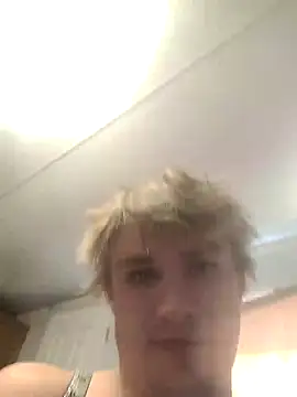 Snapshot of MaddyC6992 chatting on October 30, 6:30 pm MaddyC6992 online show from October 30, 6:30 pm