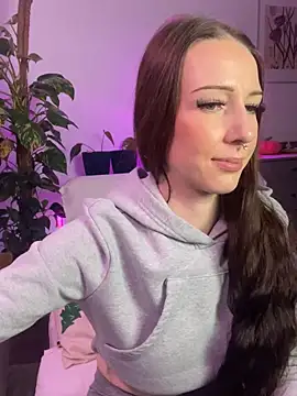 Trixie-Tainted online show from December 3, 5:55 pm