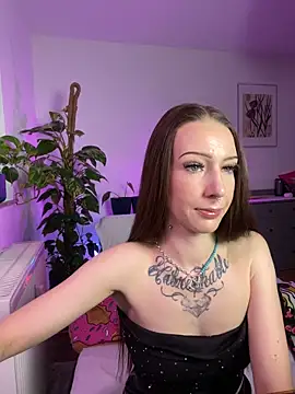 Trixie-Tainted online show from December 10, 4:27 pm