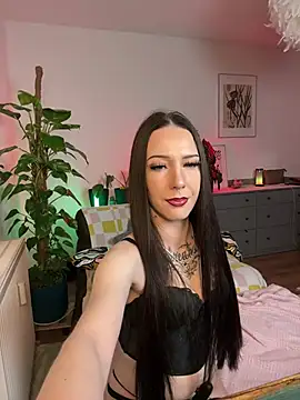 Trixie-Tainted online show from March 4, 4:41 pm