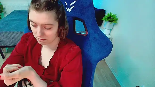 CranberryHot online show from November 23, 2:11 am