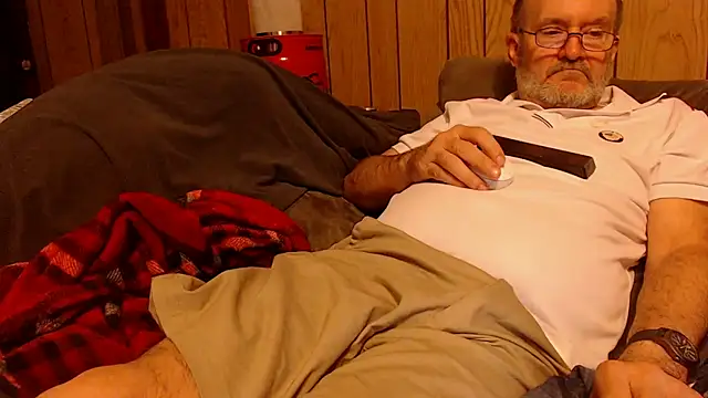 snickers1 online show from April 10, 10:31 am