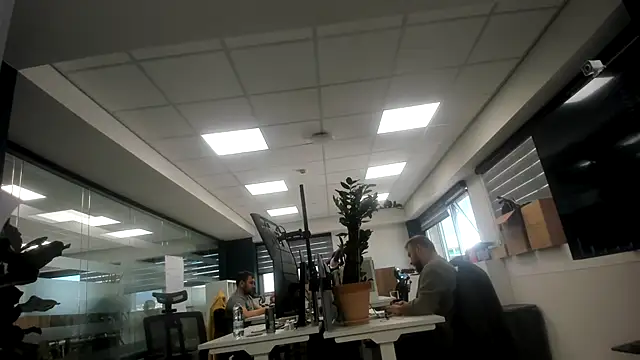 Snapshot of fmodel chatting on February 20, 12:47 pm fmodel online show from February 20, 12:47 pm