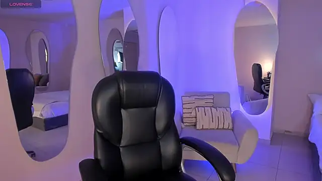 MorganHicks online show from January 7, 8:11 pm