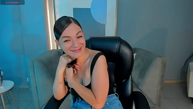 MorganHicks online show from February 13, 7:10 pm