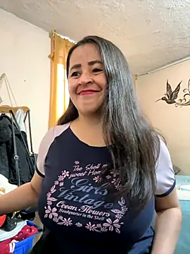 latinfemale online show from November 27, 8:44 pm