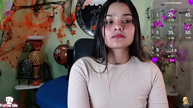 Snapshot of DestinyHills chatting on October 28, 11:58 am DestinyHills online show from October 28, 11:58 am