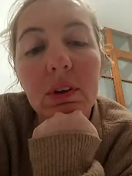 Mllesha74000 online show from April 4, 6:38 pm