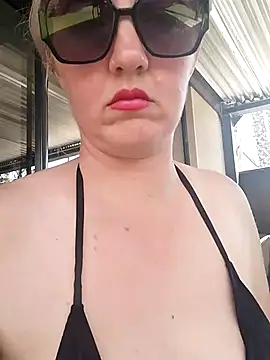 Mllesha74000 online show from May 20, 1:06 pm