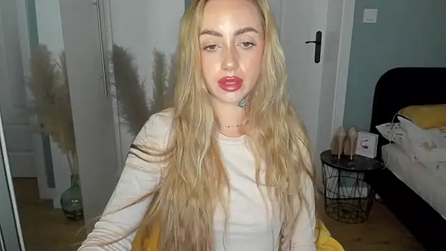 Snapshot of sexyCoralie chatting on May 31, 6:09 pm sexyCoralie online show from May 31, 6:09 pm