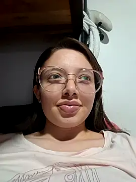 linda-schmidt online show from November 10, 11:15 pm