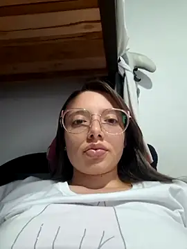 linda-schmidt online show from March 1, 8:55 pm