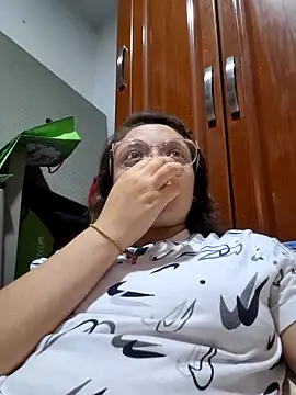 linda-schmidt online show from March 16, 12:38 am