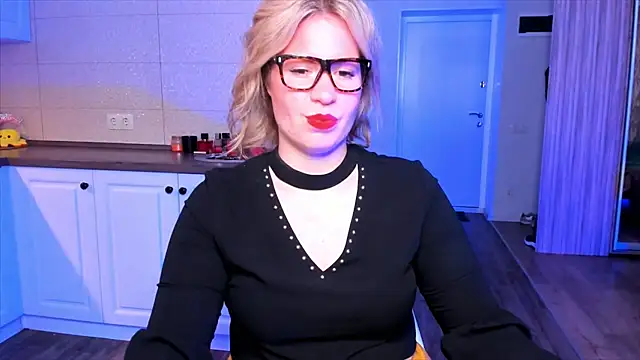 HotTiffani online show from October 8, 8:23 am