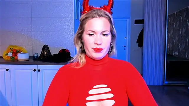 HotTiffani online show from November 1, 8:16 am