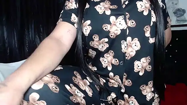 venuz mendoza20 online show from February 6, 8:45 pm