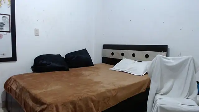 venuz mendoza20 online show from March 13, 1:40 pm