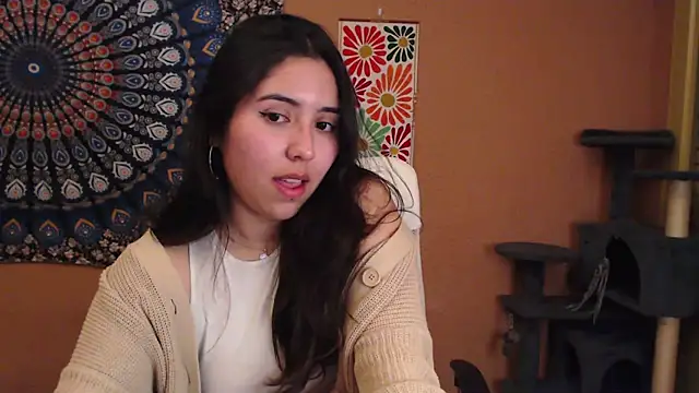 Snapshot of IntimateTales chatting on January 15, 8:48 pm IntimateTales online show from January 15, 8:48 pm