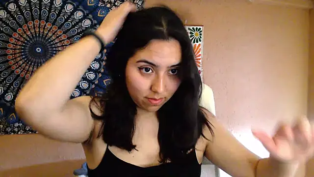 Snapshot of IntimateTales chatting on March 20, 12:43 pm IntimateTales online show from March 20, 12:43 pm