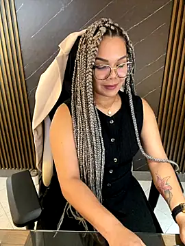 Snapshot of KellyBrooklyn_ chatting on October 21, 1:23 pm KellyBrooklyn online show from October 21, 1:23 pm