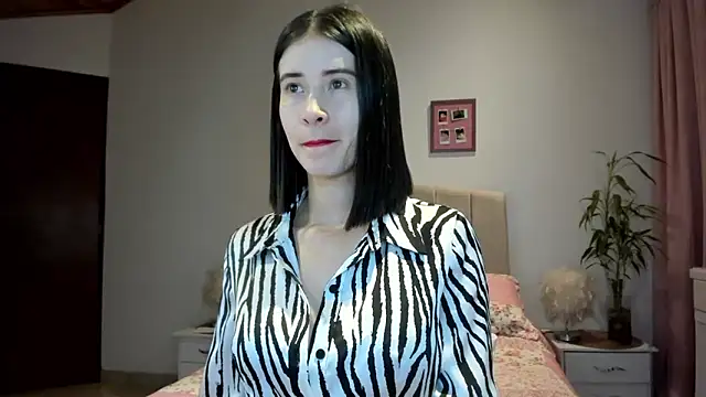 macarena vallejo online show from September 25, 3:43 am