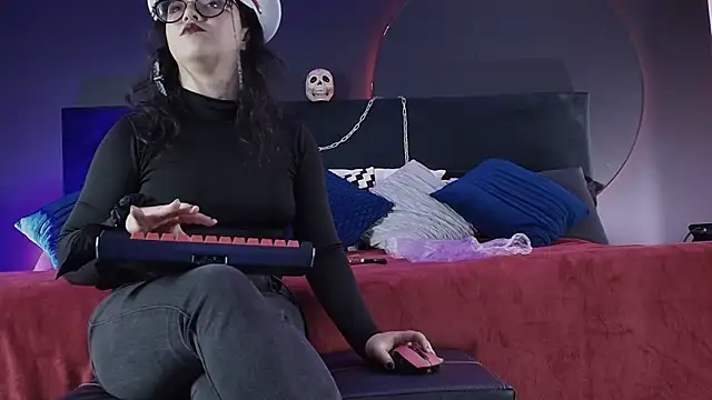  Jade 16 online show from May 27, 11:40 am
