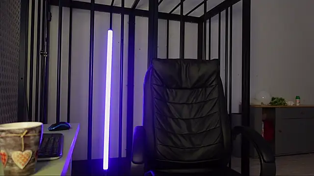 Snapshot of Tommy_Burnz chatting on January 18, 7:38 am Tommy Burnz online show from January 18, 7:38 am