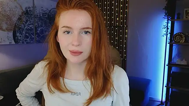 Snapshot of GingerArin chatting on February 3, 12:47 pm GingerArin online show from February 3, 12:47 pm