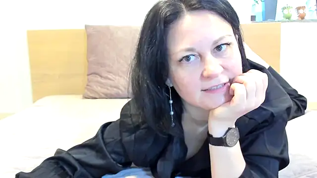 BritttanyBrix online show from March 15, 11:27 am