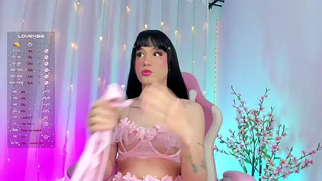 rosseblondee online show from February 23, 3:56 am