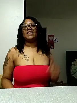Snapshot of Teila21 chatting on April 20, 12:46 am Teila21 online show from April 20, 12:46 am