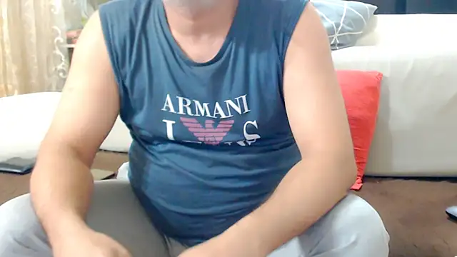 Snapshot of LiONTURK chatting on February 9, 5:43 pm LiONTURK online show from February 9, 5:43 pm