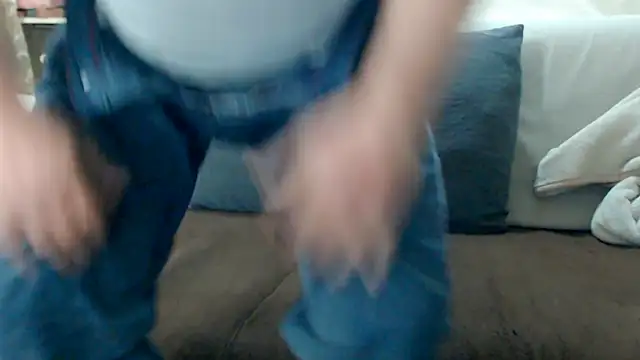 Snapshot of LiONTURK chatting on February 14, 5:30 am LiONTURK online show from February 14, 5:30 am