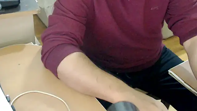 Snapshot of LiONTURK chatting on October 12, 7:57 pm LiONTURK online show from October 12, 7:57 pm