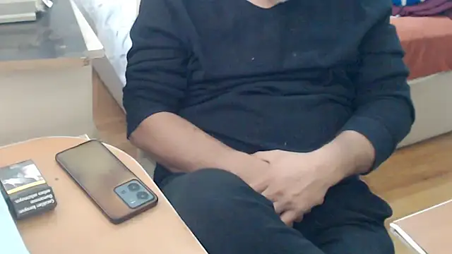 Snapshot of LiONTURK chatting on October 16, 10:27 am LiONTURK online show from October 16, 10:27 am