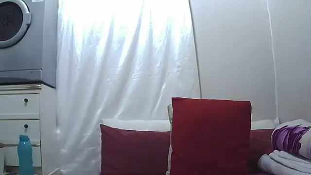 Snapshot of Delicioussexy chatting on March 16, 5:14 am Delicioussexy online show from March 16, 5:14 am