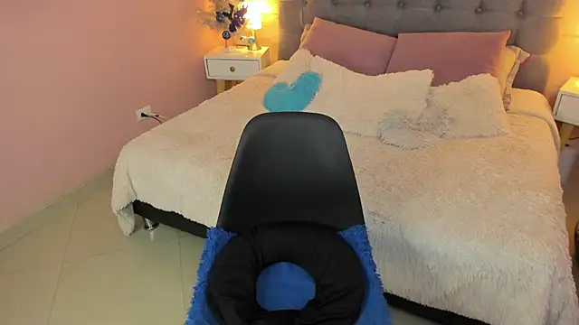  Abril W online show from November 30, 3:49 pm