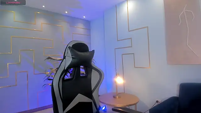 EllaClark online show from January 29, 6:28 pm
