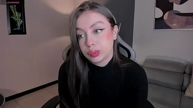 EllaClark online show from September 29, 6:57 pm