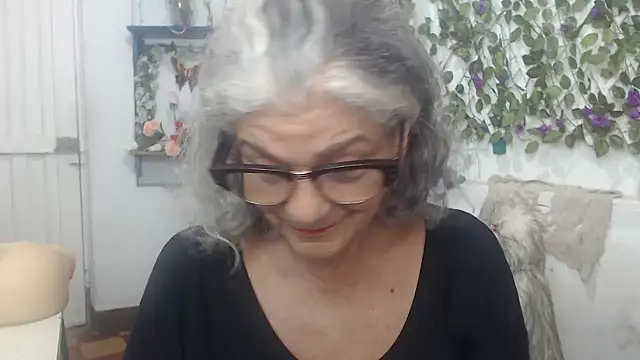 FunnyGrandma online show from December 3, 11:24 pm