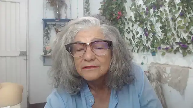 FunnyGrandma online show from December 4, 2:31 am