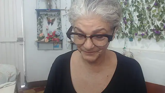 FunnyGrandma online show from December 5, 7:06 pm