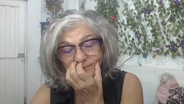 FunnyGrandma online show from December 8, 3:10 am