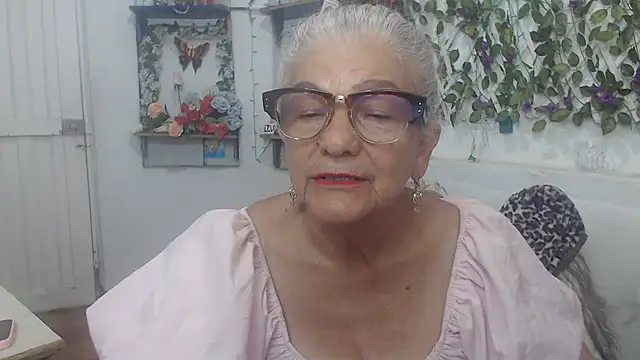 FunnyGrandma online show from December 12, 1:32 am